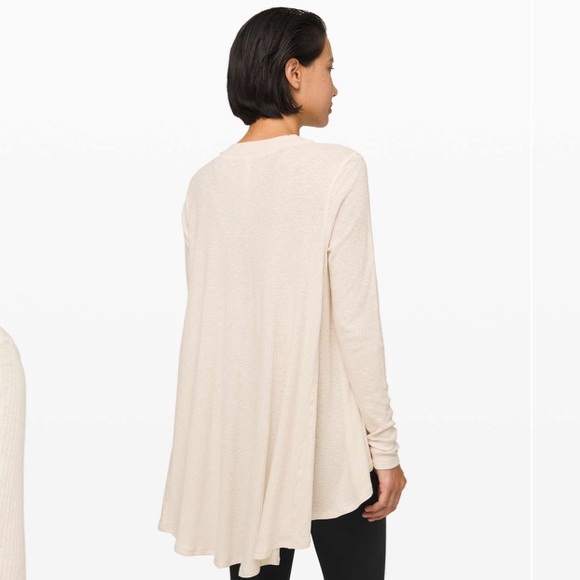 Lululemon Dare to Drape Light Ivory Long Sleeve - Picture 1 of 6
